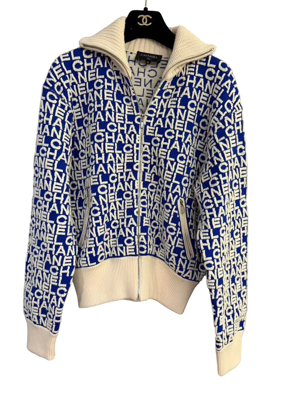 Chanel All-Over Logo Knit Zip-Up Jacket - Blue & Off-White 香奈儿 满印字母提花拉链针织夹克 蓝白配色