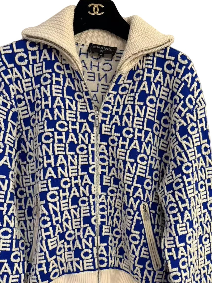 Chanel All-Over Logo Knit Zip-Up Jacket - Blue & Off-White 香奈儿 满印字母提花拉链针织夹克 蓝白配色