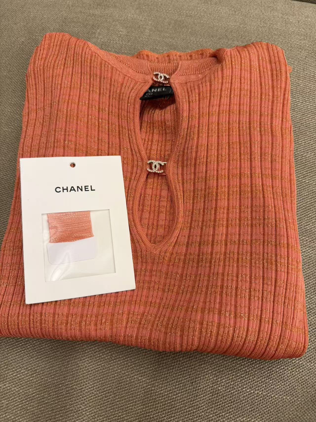 Chanel Coral Lurex Ribbed Knit Polo Top 香奈儿 珊瑚金葱坑条针织 Polo 上衣