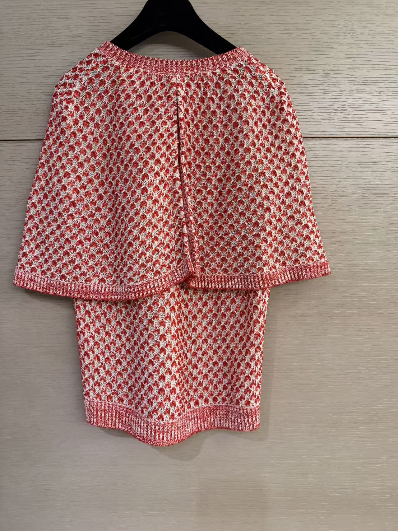 Chanel Red & White Silk-Blend Knit Top 香奈儿 红白拼色真丝混纺针织上衣