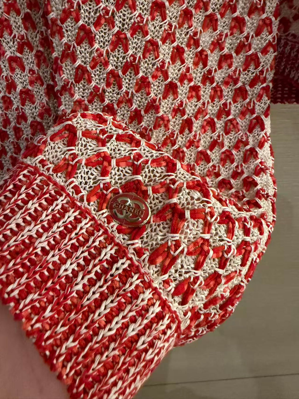 Chanel Red & White Silk-Blend Knit Top 香奈儿 红白拼色真丝混纺针织上衣