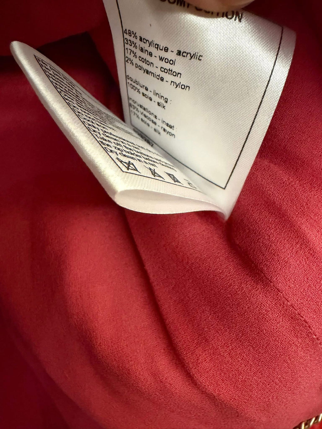 CHANEL 秀款西瓜紅拼接緞面連帽粗花呢短外套 34 碼