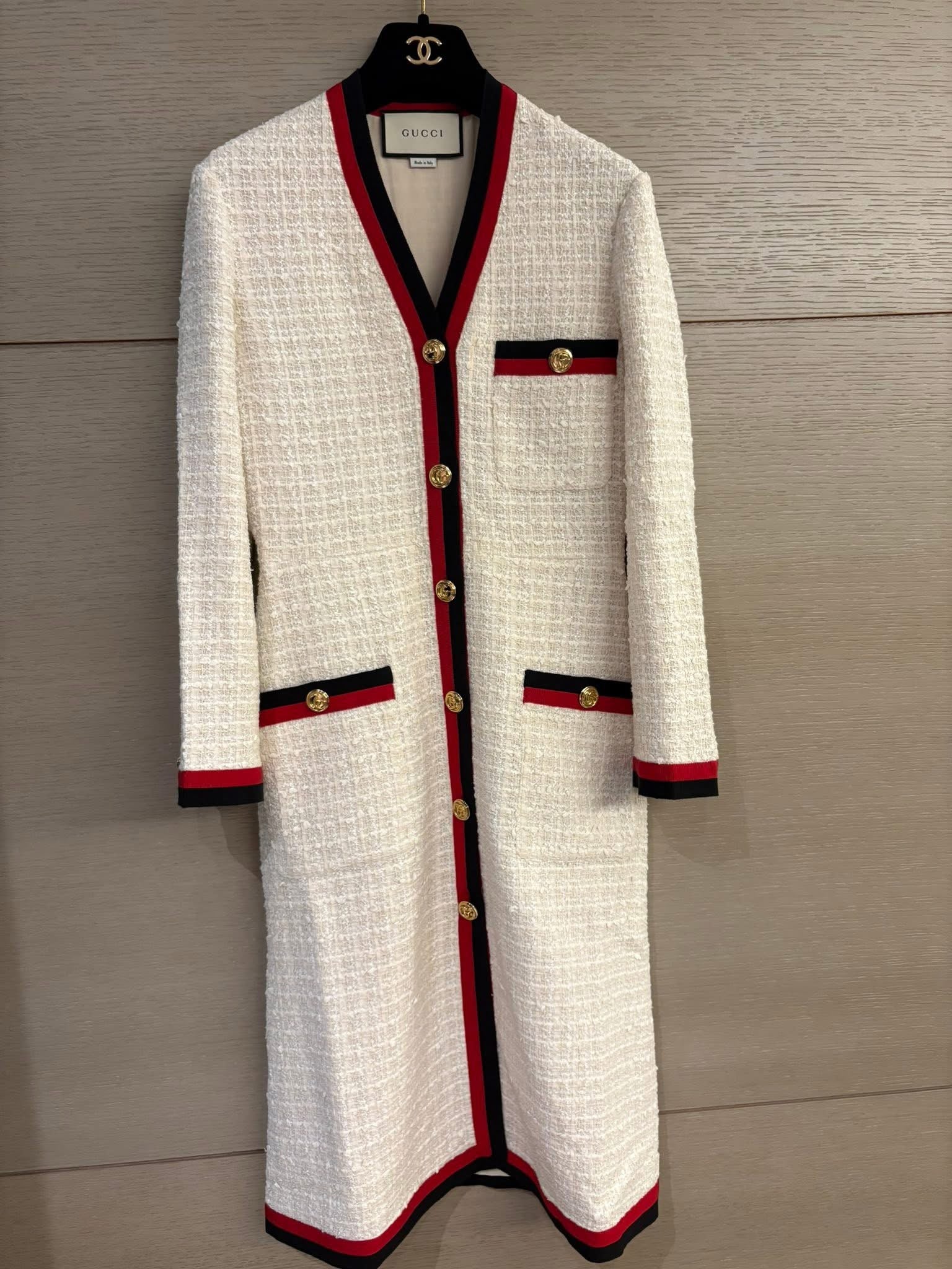 GUCCI 復古經典紅黑織帶滾邊米白粗花呢長款大衣 38 碼