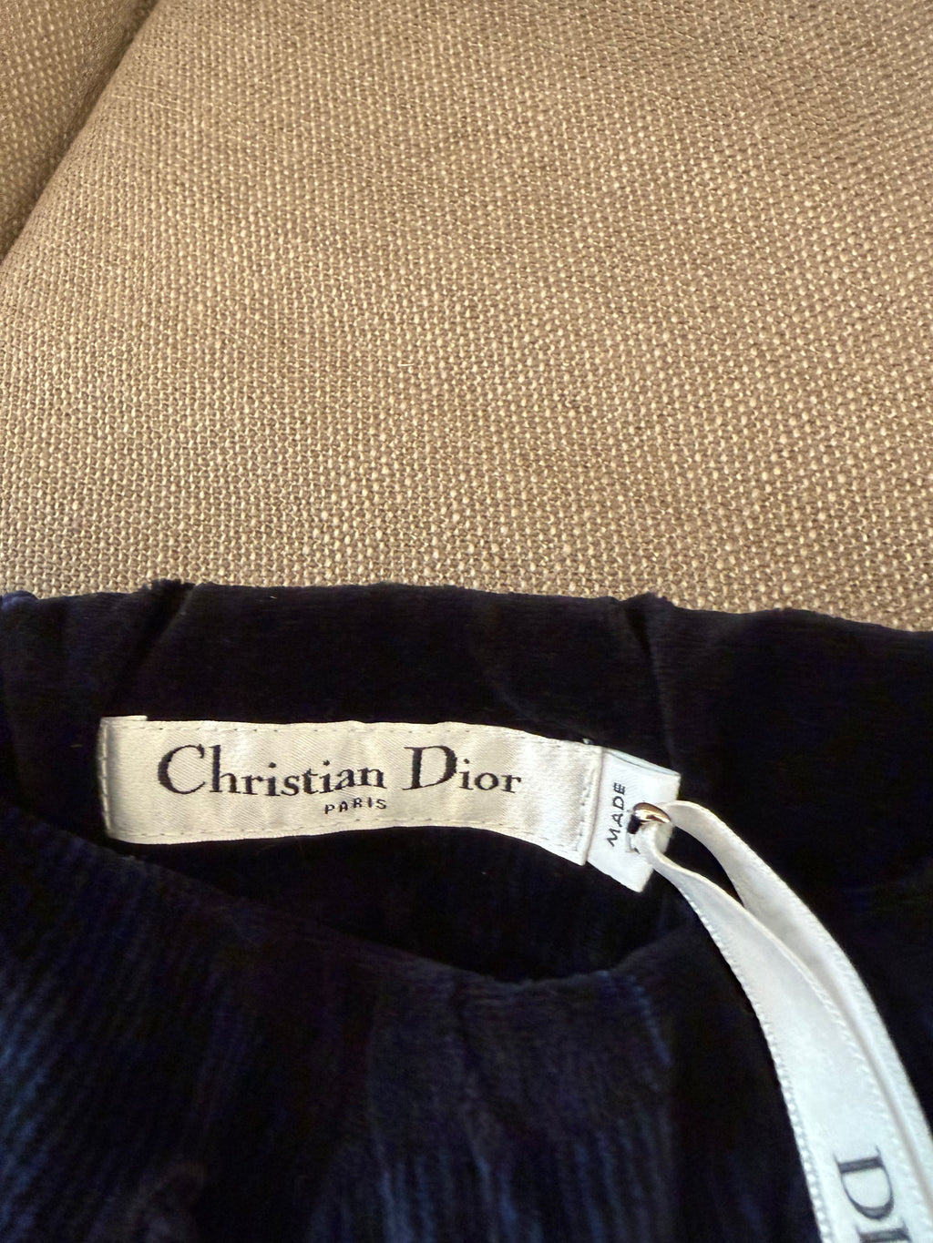 Christian Dior 藏青暗紋迷彩側邊立體字母織帶絲絨抽繩運動短褲 S 碼