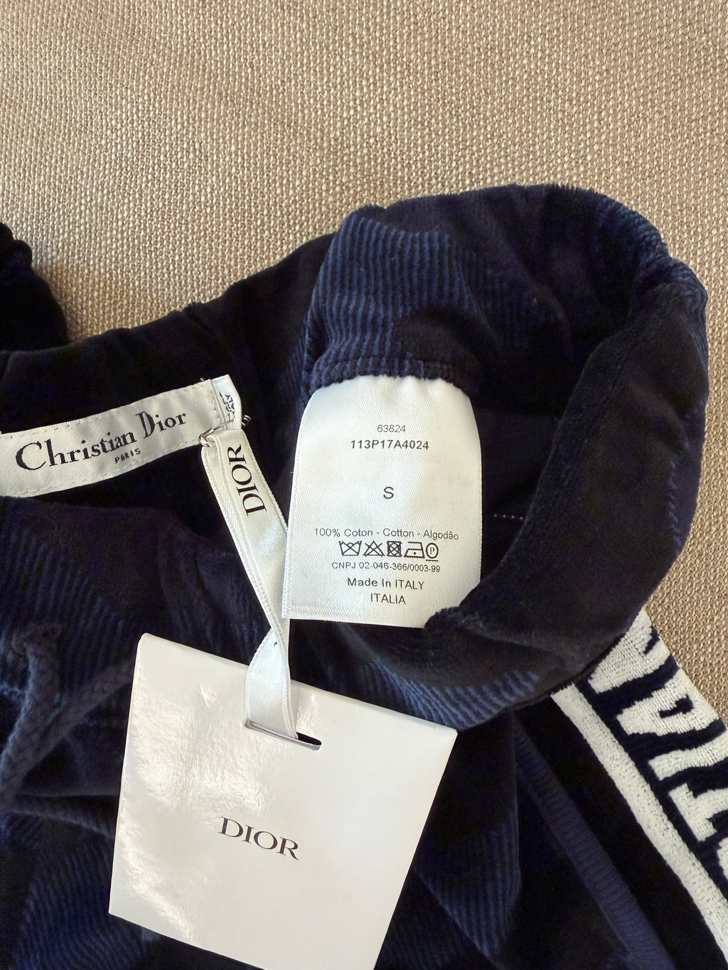 Christian Dior 藏青暗紋迷彩側邊立體字母織帶絲絨抽繩運動短褲 S 碼