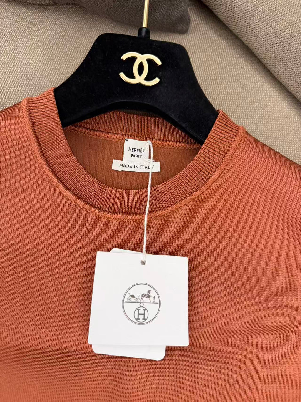 HERMÈS 焦糖棕圓領絲混紡短版無袖針織背心 38 碼 義大利製全新全套吊牌