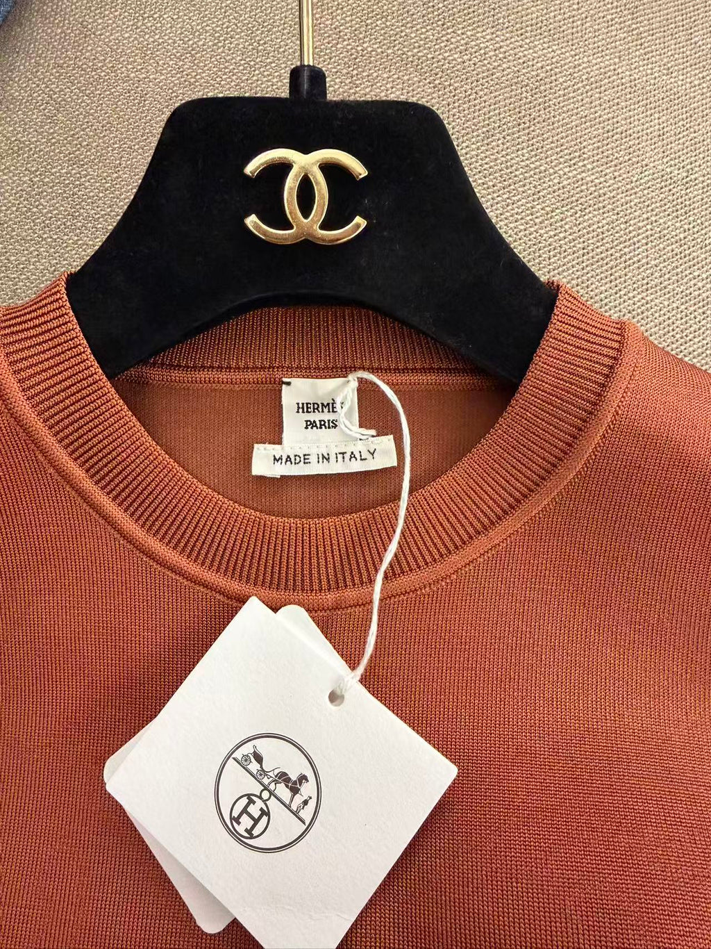 HERMÈS 焦糖棕圓領絲混紡短版無袖針織背心 38 碼 義大利製全新全套吊牌