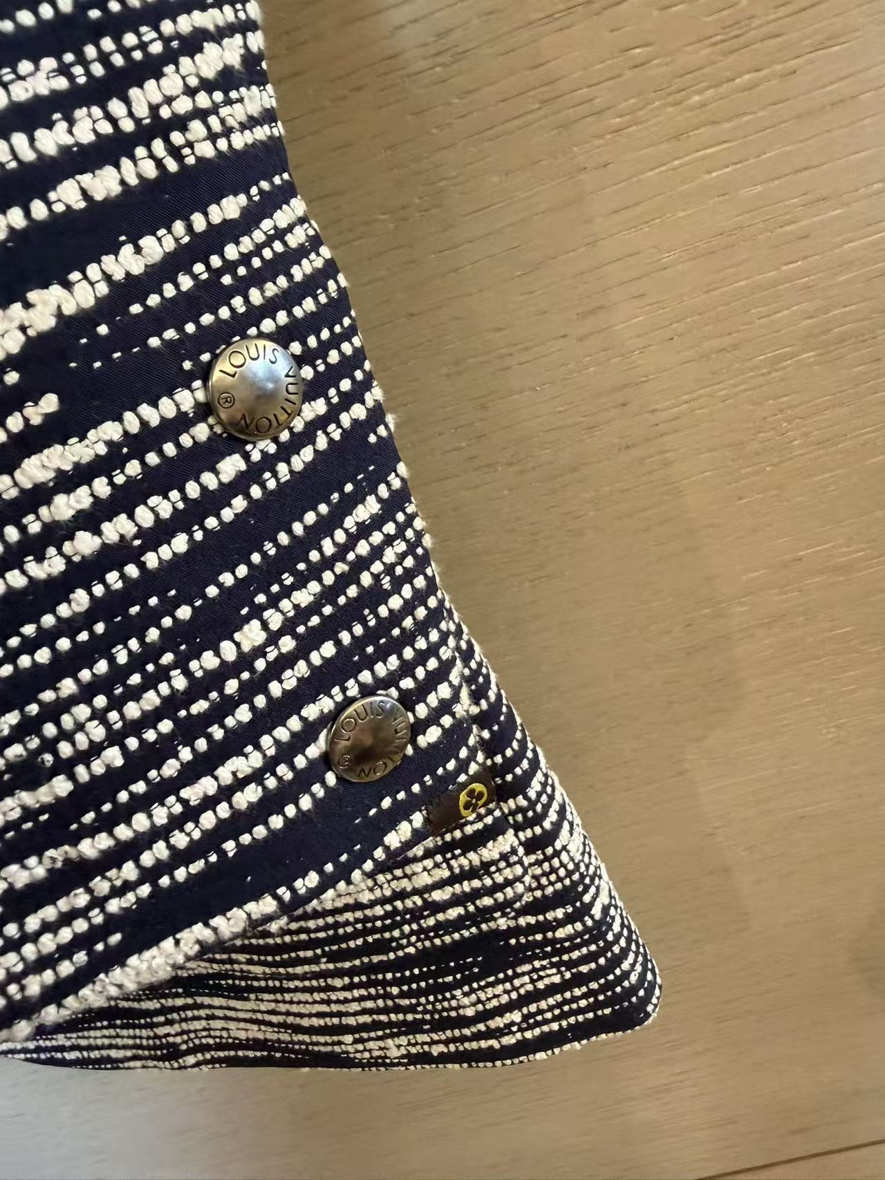 LOUIS VUITTON 藏青白混色粗花呢 V 領編織西裝外套 40 碼 法國製二手精品