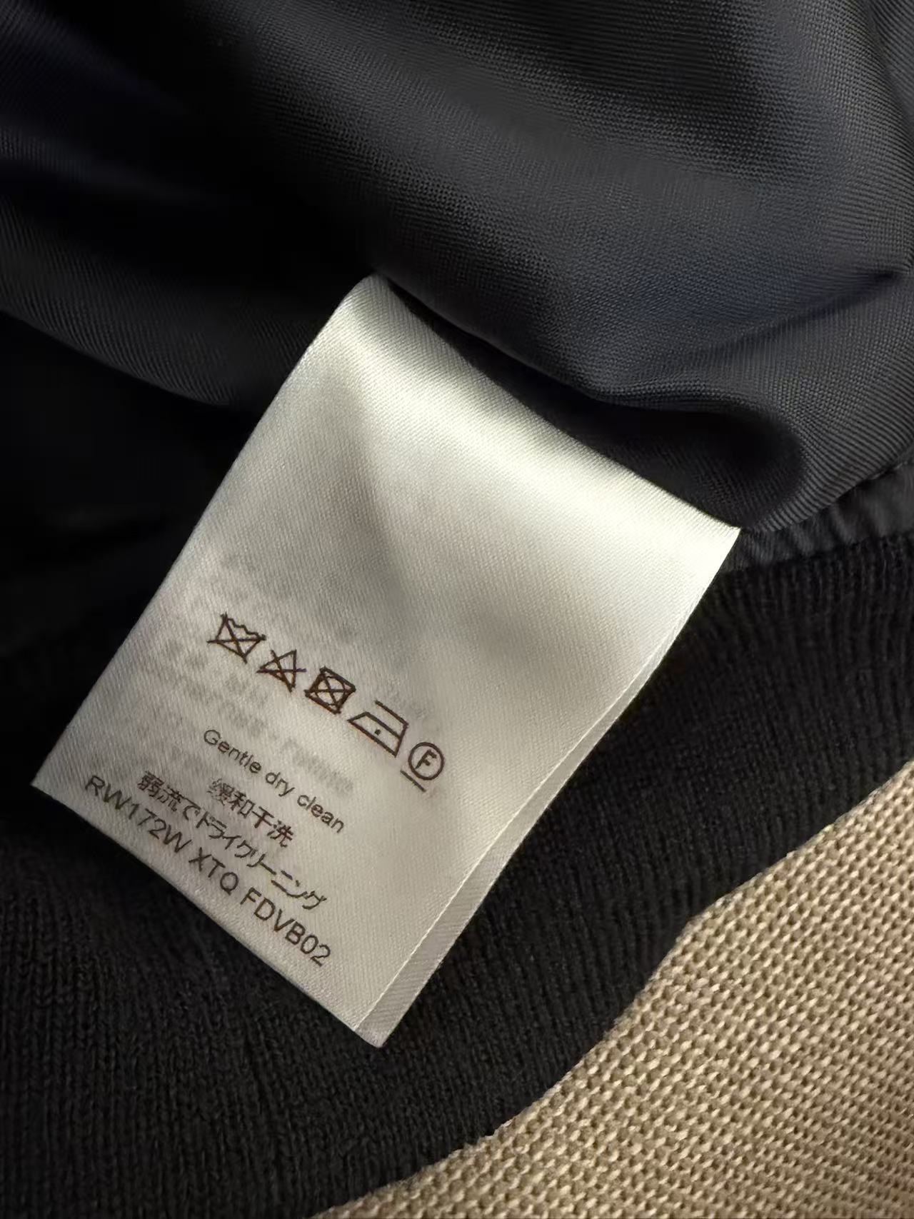 LOUIS VUITTON 酒紅撞色貼布刺繡棒球飛行員夾克 36 碼 義大利製二手精品