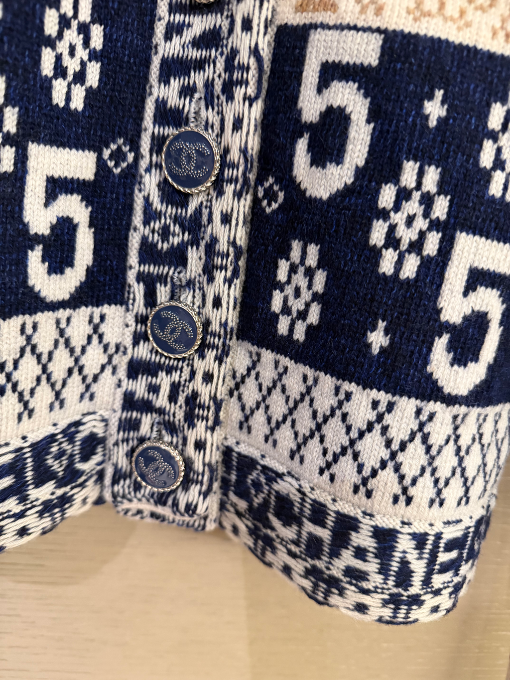 CHANEL No.5 费尔岛羊绒开衫 短款针织外套 36 码