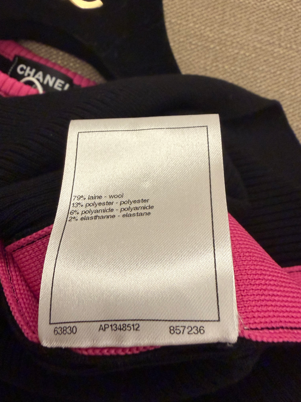 CHANEL 滑雪系列黑粉撞色半高领长袖针织上衣｜40 码