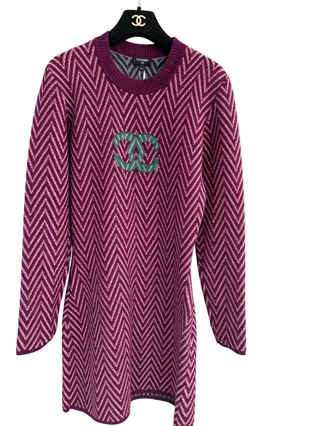 Chanel Chevron Knit Dress with CC Logo - Burgundy/Pink/Green 香奈兒 經典雙 C 人字紋針織連衣裙 紫粉撞色