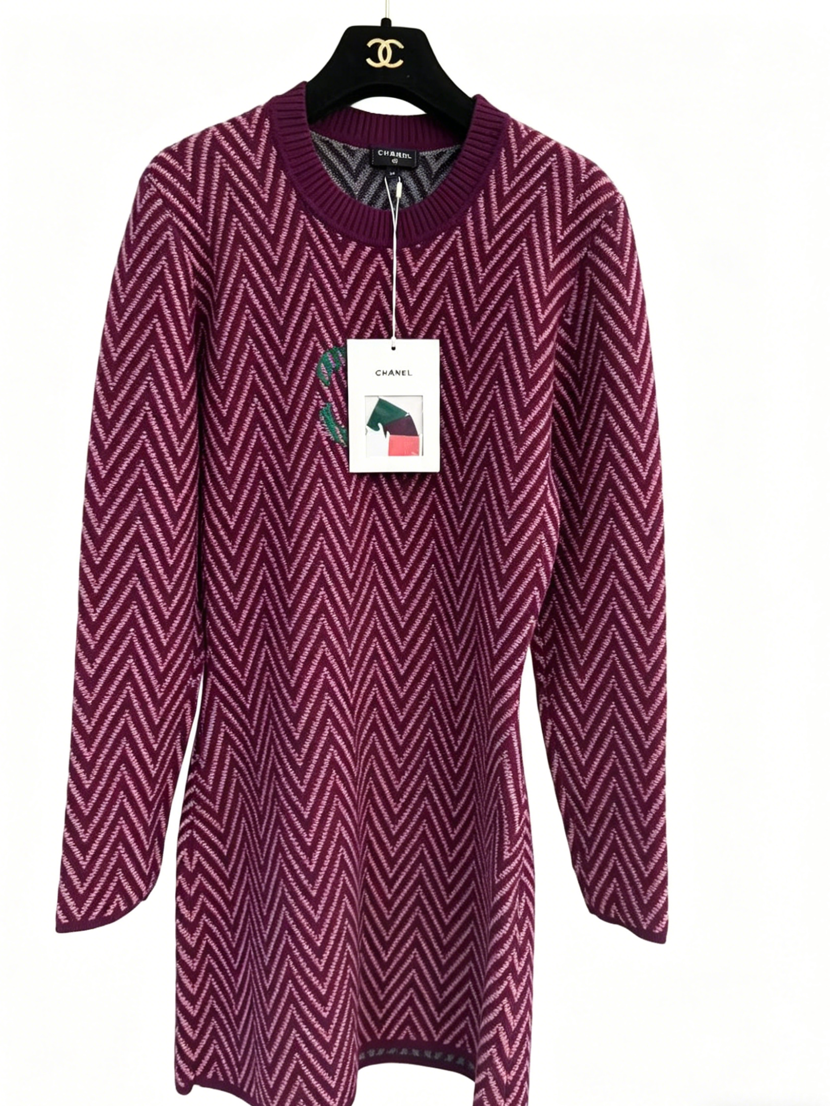Chanel Chevron Knit Dress with CC Logo - Burgundy/Pink/Green 香奈兒 經典雙 C 人字紋針織連衣裙 紫粉撞色