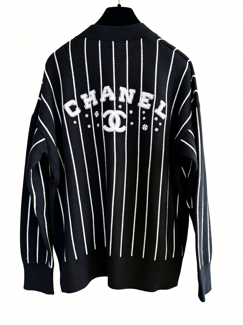 CHANEL 23P 後背字母刺繡豎紋開衫
