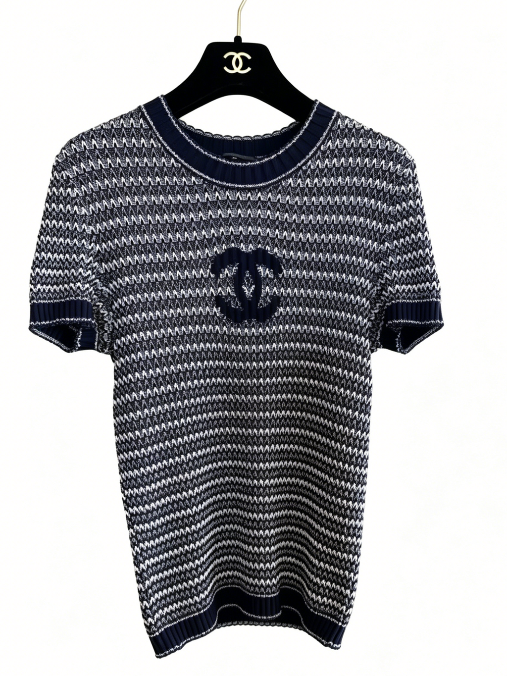 CHANEL 爆款雙 C 刺繡條紋針織短袖上衣